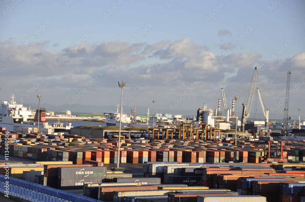 Der Containerhafen von Tunis. The harbour of Tunis