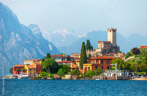 Canvas Print Ancient tower in malcesine old town