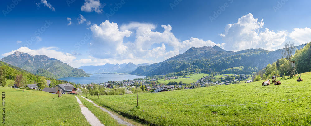 Fototapeta premium Panoramic view St.Gilgen, Wolfgangsee, Salzkammergut, Austria