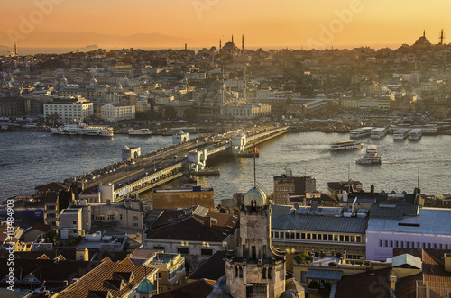 Fototapeta Naklejka Na Ścianę i Meble -  Istanbul Sunset Panorama
