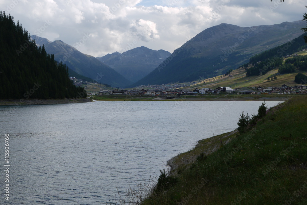 Lago verso la Svizzera