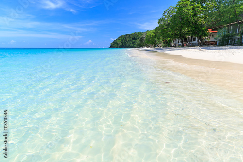 Fototapeta Naklejka Na Ścianę i Meble -  tropical white sand beach clear water with blue sky,Phuket Thail