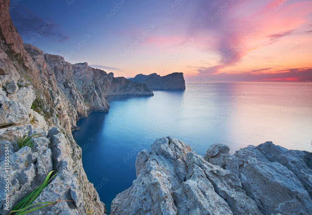 Klippen am Cap Formentor, Mallorca, Sonnenuntergang