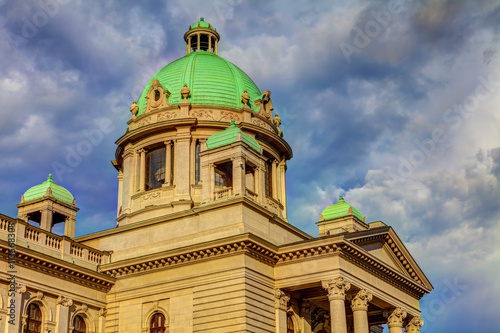 Obraz na płótnie The main dome Serbian Parliament and the cloudy sky above, HDR image. w salonie