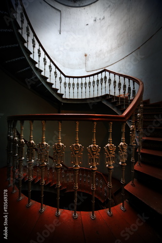 Obraz na płótnie spiral staircase w salonie