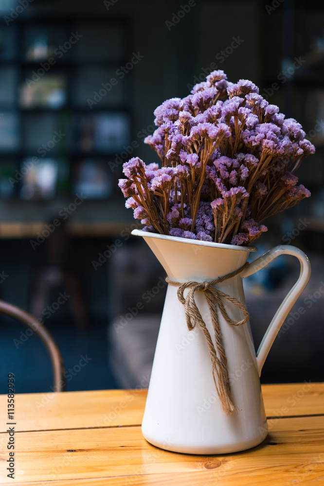 Dried flowers in a vase