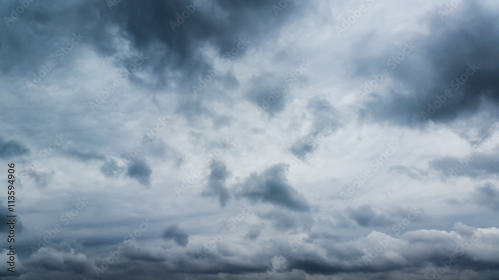 Obraz premium Fluffy gray rain clouds in the sky