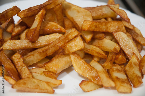 Patatas caseras fritas