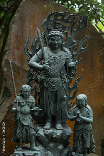 鉄の仏像
