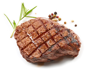Fototapete Steakhouse Gegrilltes Rindersteak mit Kräutern  © Mara Zemgaliete