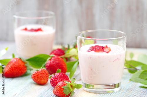 Strawberry yogurt and fresh berries