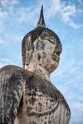Fotografie head of Buddha statue in Sukothai