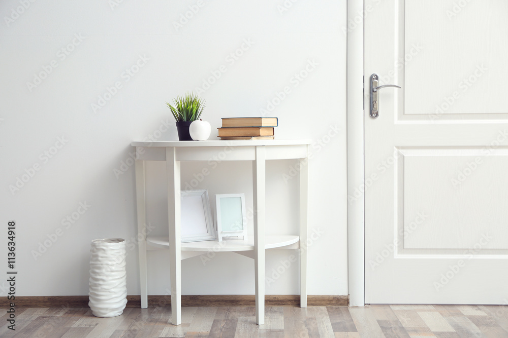 Naklejka premium Room design interior with closed door