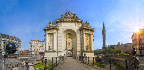 Canvas Print View of french city Lille with belfry, council hall and Paris’ gate