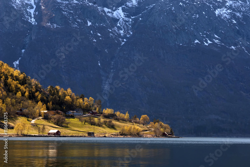 Fototapeta The Simadalsfjorden near Eidfjord is the most inland sidearm of the Hardangerfjo