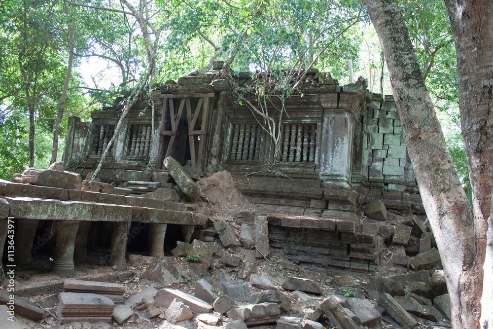 Ruins of Ta Prohm temple Ruins of Ta Prohm temple