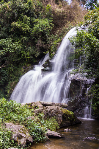 Pha Dok Sie Waterfall in Doi Inthanon national park, Chiangmai T้ฟรสฟืก