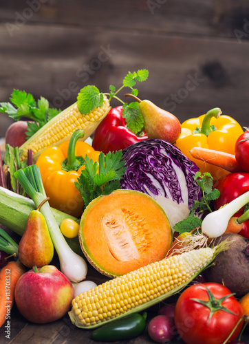 Fototapeta Naklejka Na Ścianę i Meble -  Fresh fruits and vegetables
