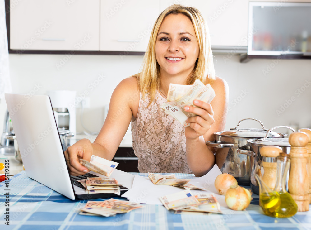 Female received interest on deposits