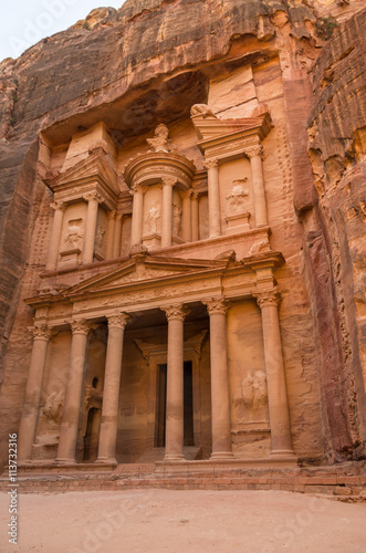 The treasury or Al Khazneh, it is the most magnificant and famous facade in Petra Jordan