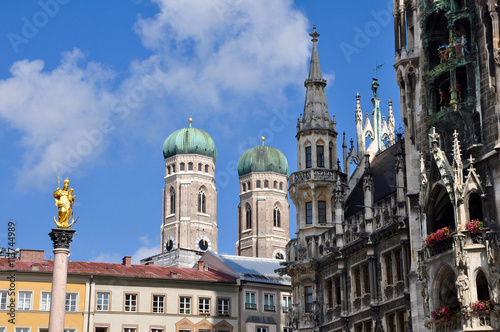 Rathaus und Frauenkirche