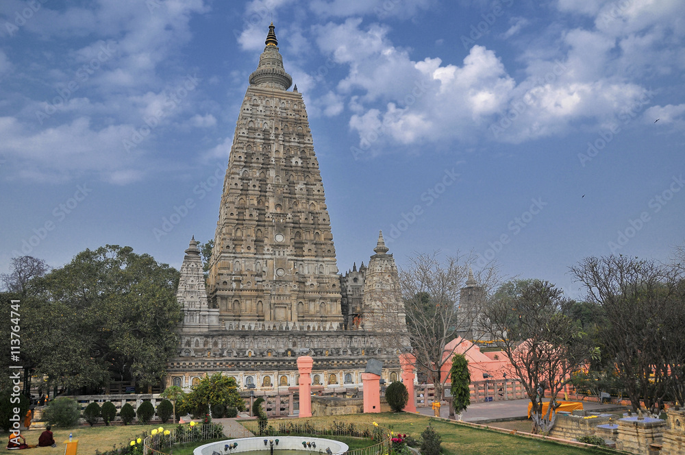 Fototapeta premium Mahabodhi temple, bodh gaya, India. The site where Gautam Buddha attained enlightenment