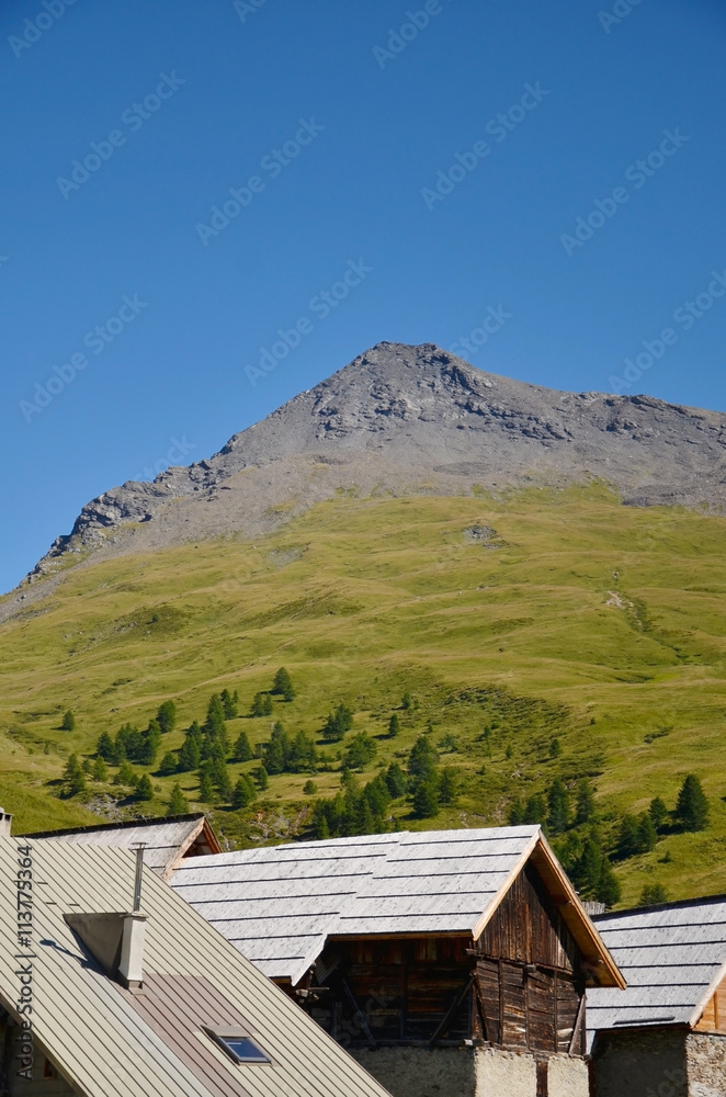 Le pic Lombard (Cervières / Hautes-Alpes) Le pic Lombard (Cervières / Hautes-Alpes)