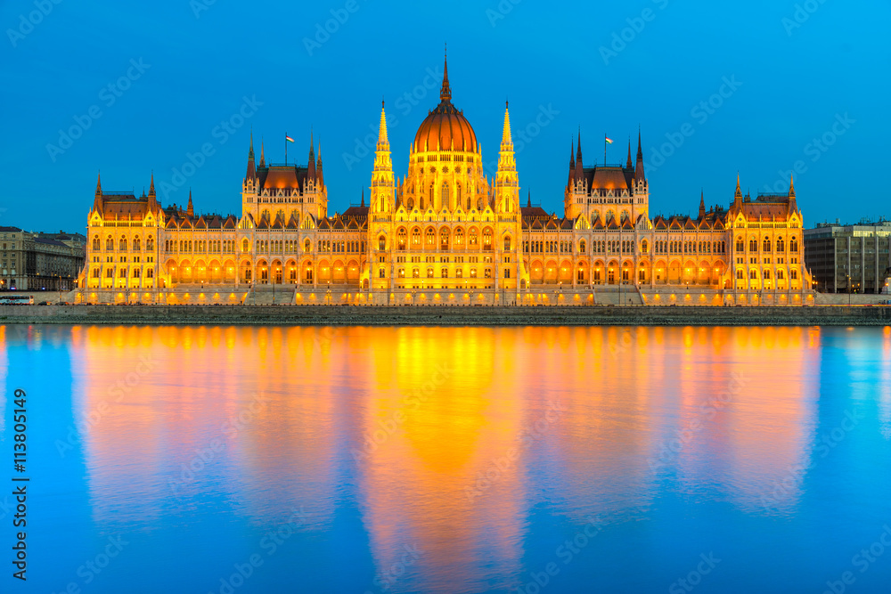Fototapeta premium Budapest Parliament, Hungary