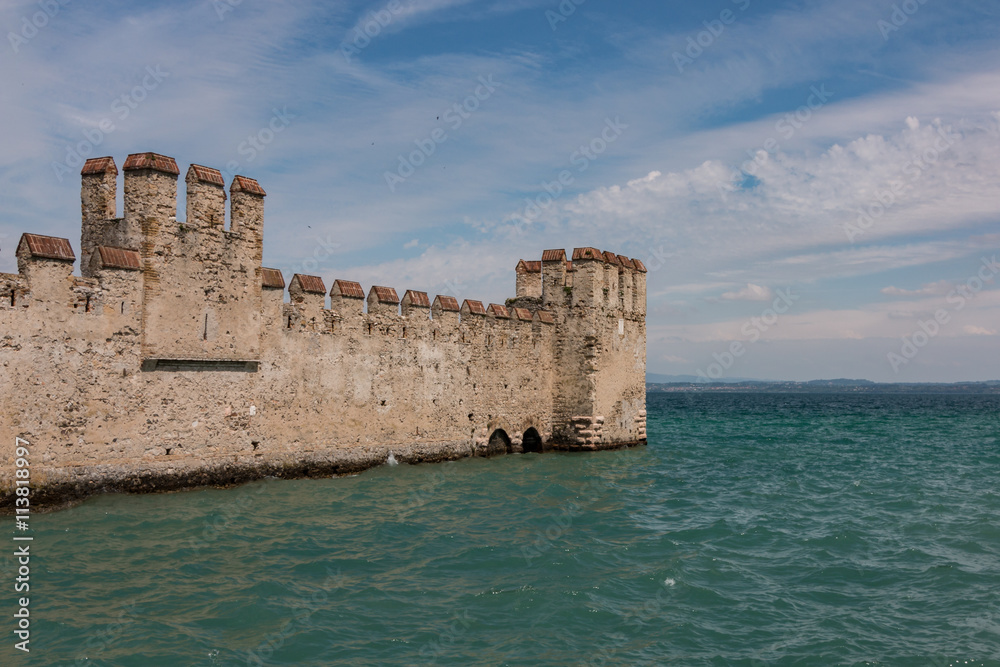 Festung im Gardasee bei Sirmione