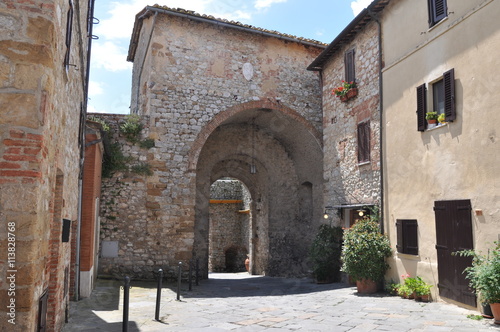 Fototapeta Naklejka Na Ścianę i Meble -  Süd-Toskana: Montefollonico bei Montepulcinano