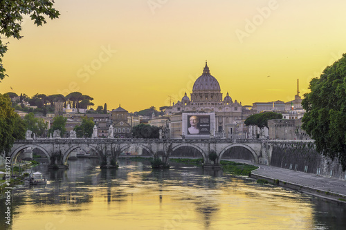 View of Rome at sunset, witch the view of the Vatican © t0m15