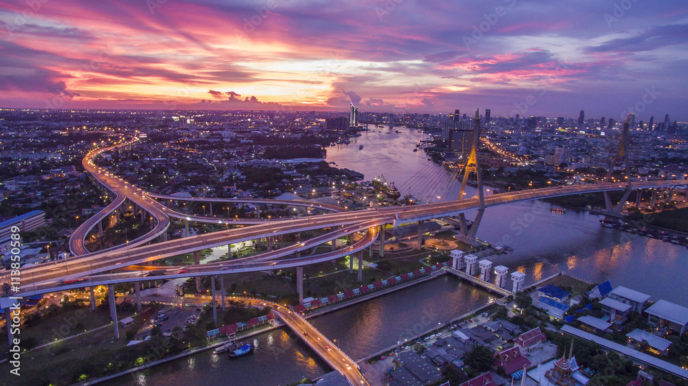 Naklejka premium beautiful aerial view of bangkok dramatic sky at bhumiphol bridg