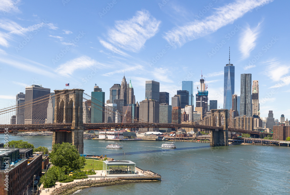 Obraz premium Budynki w centrum Nowego Jorku Manhattan Skyline Brooklyn Bridge