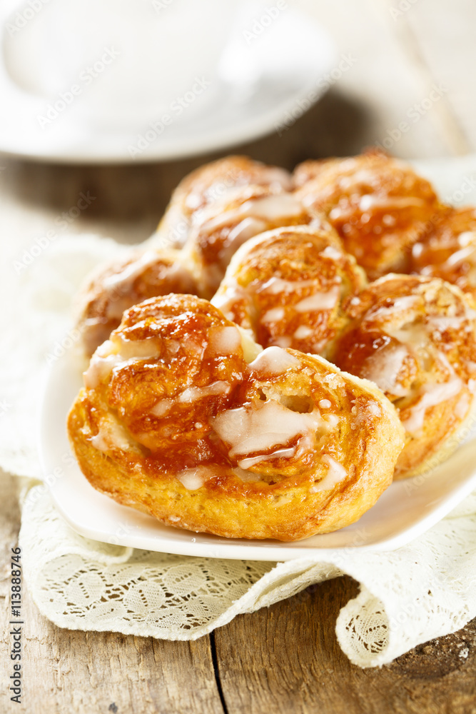 Palmier cookies with apricot jam and lemon glaze Palmier cookies with apricot jam and lemon glaze