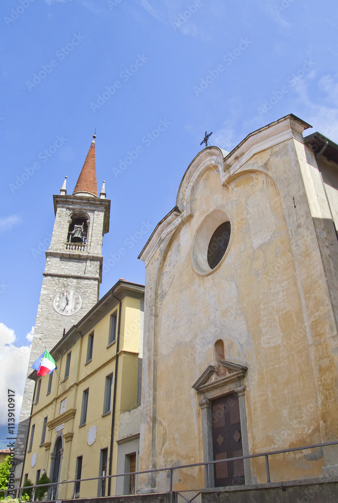 varenna municipio e campanile chiesa san giorgio provincia di lecco lombardia italia 