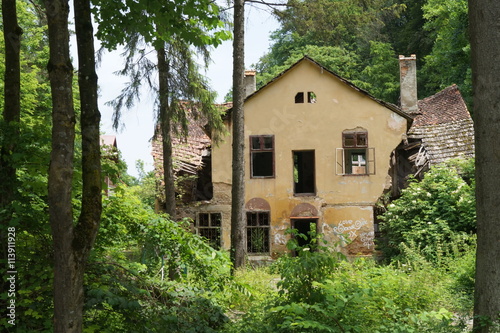 Abandoned house , Romania,Transylvania, Brasov © ramona georgescu