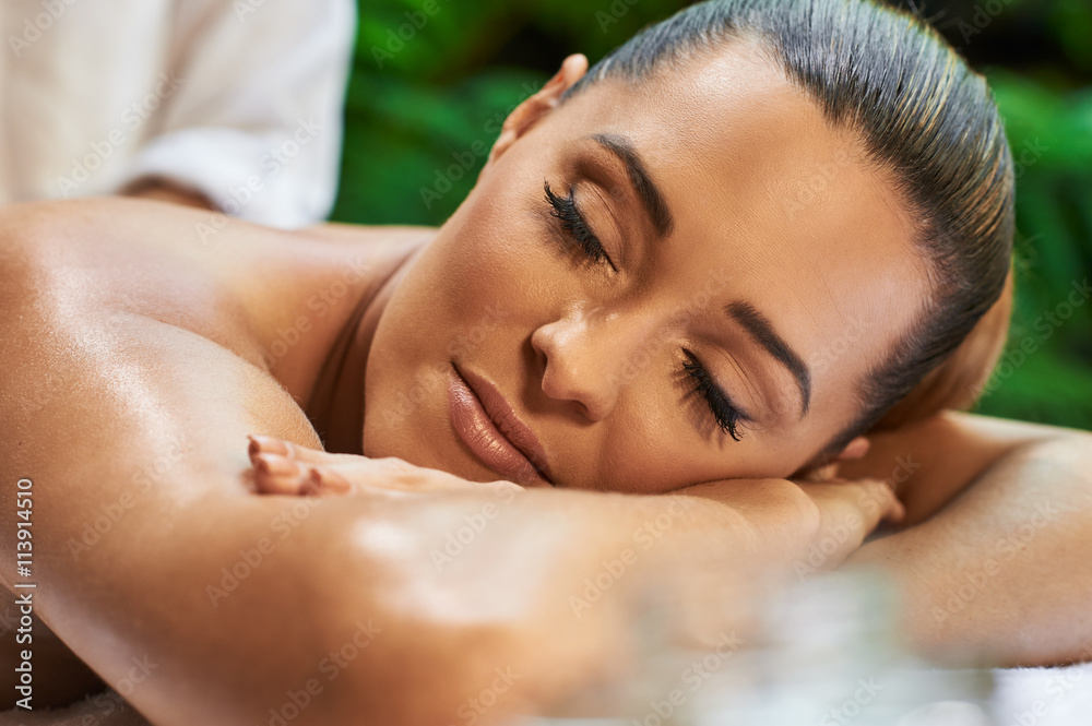 Obraz premium asian back massage theraphy spa hot stone
