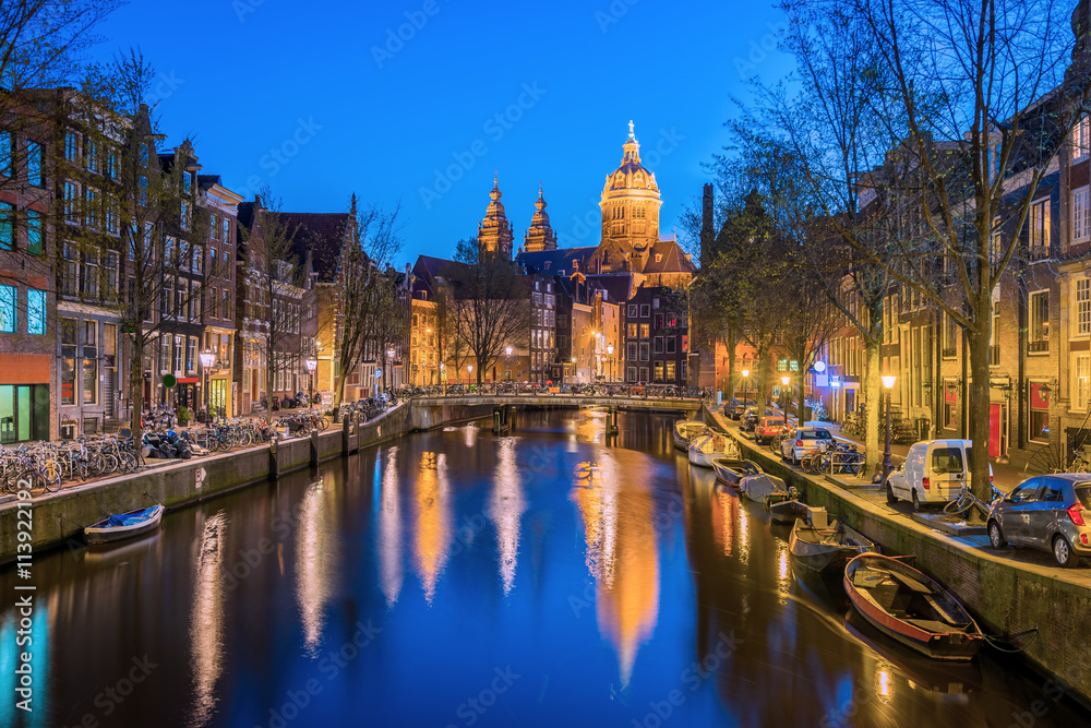 Fototapeta premium Night at Amsterdam city in Netherlands