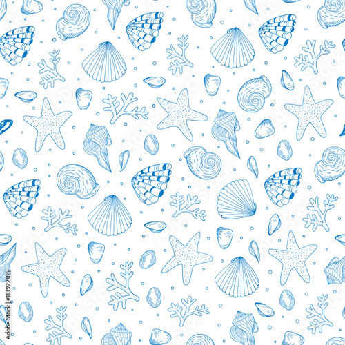 Seamless ocean pattern. Vector  with shells.