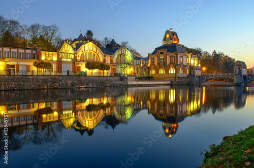 фотографія Illuminated building of the museum hydro power