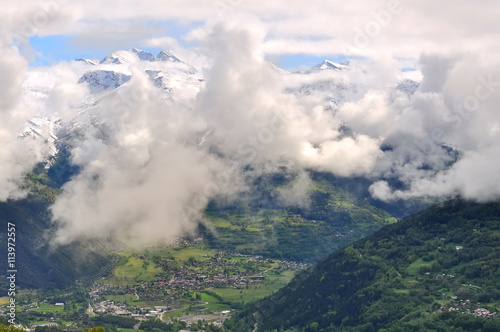 Nuages au dessus des montagnes - Bourg Saint Maurice, vallée de la Tarentaise © coco