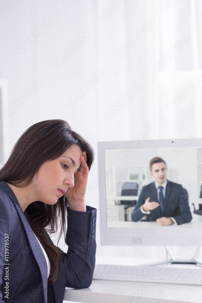 Receiving unpleasant video call from the overseas branch Receiving unpleasant video call from the overseas branch