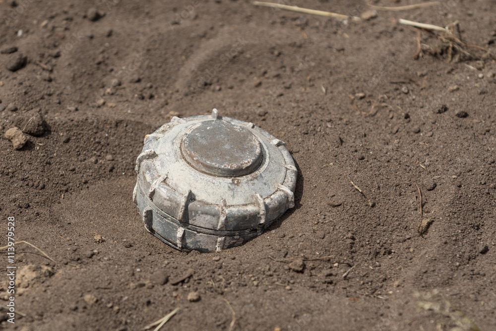Symbolbild Landmine StockFoto Adobe Stock