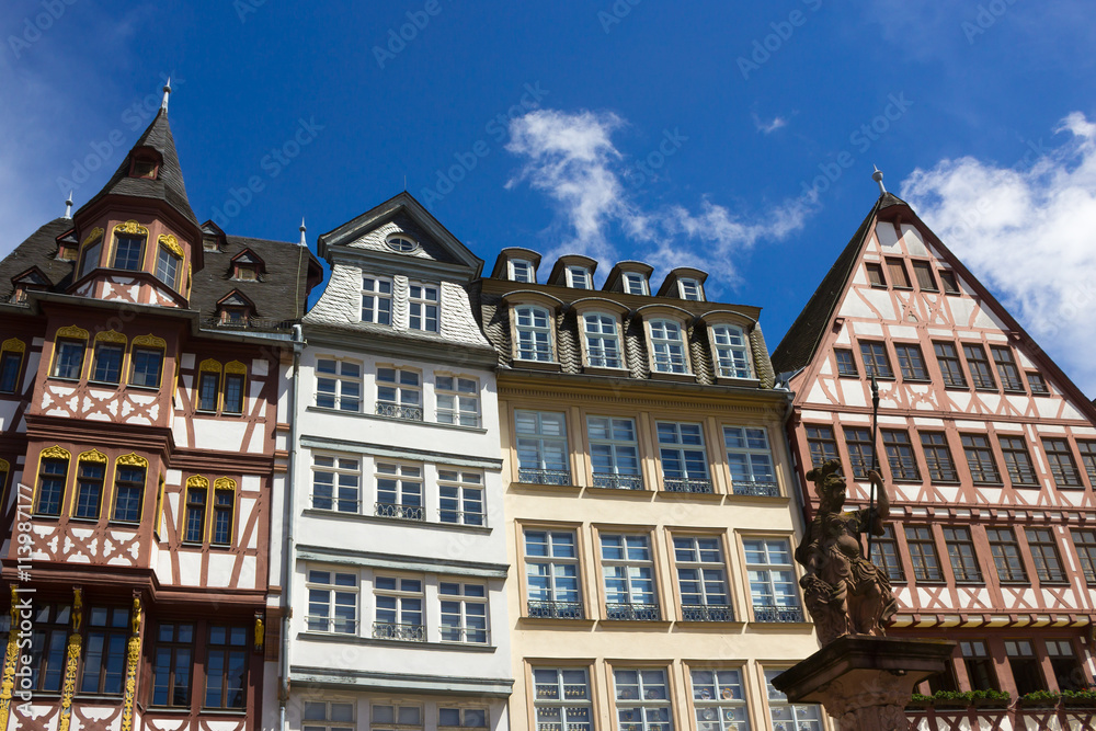 Fototapeta premium The old town with the Justitia statue in Frankfurt