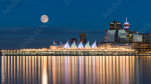 Fotografie Vancouver Canada,June 20th 2016,Full Moon And Summer Solstice To Coincide For Fi