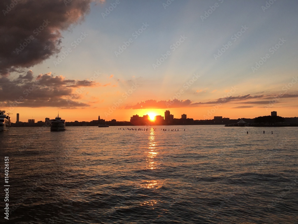 Sunset in Hudson river 
