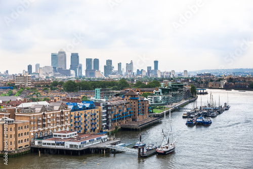 ロンドン テムズ川沿いの風景