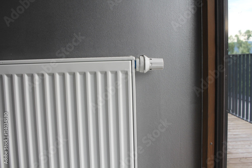 Wallpaper Mural Heizkörper und Fenster Torontodigital.ca