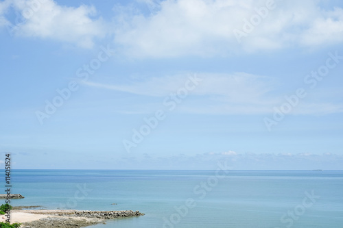Fototapeta Naklejka Na Ścianę i Meble -  Beautiful sea with blue sky on sunny day
