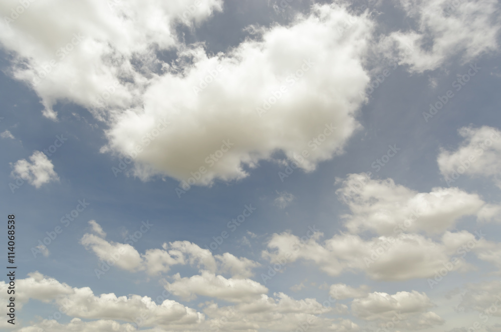 Obraz premium Sky background (cloudy sky) for graphic usage